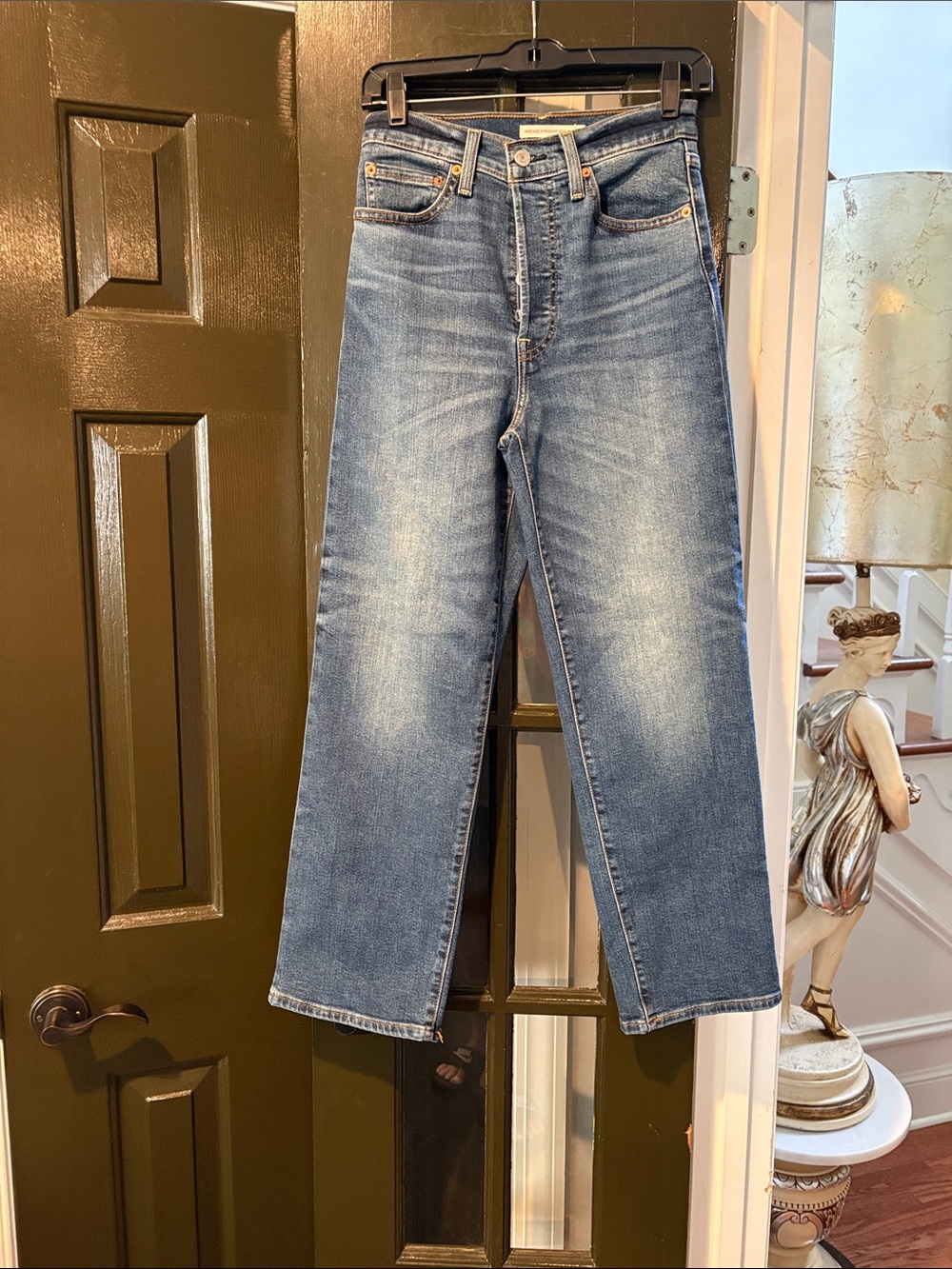 Levi's Women's Straight-Leg Jeans in Medium Blue Wash
